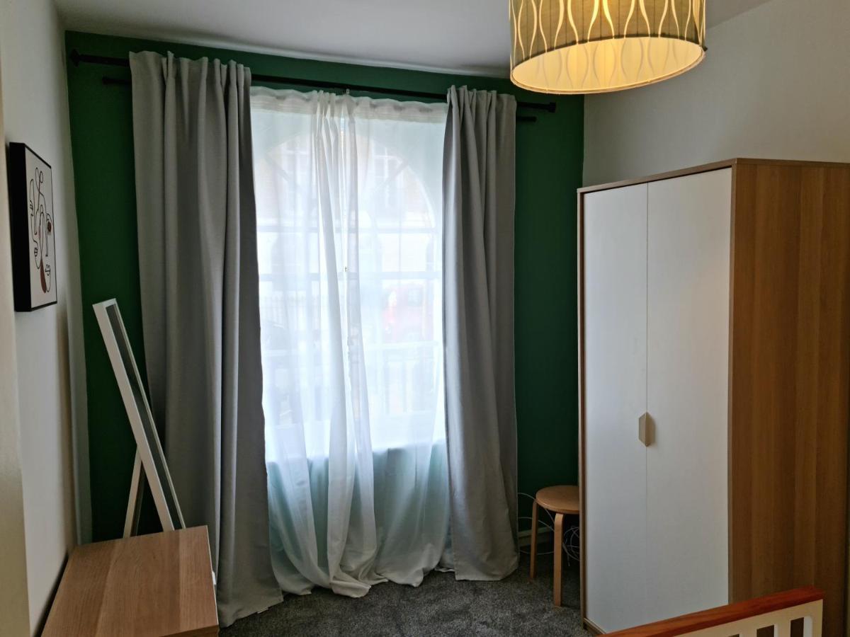 Elegant 1-Bedroom Apartment In Camden Town Londra Exterior foto